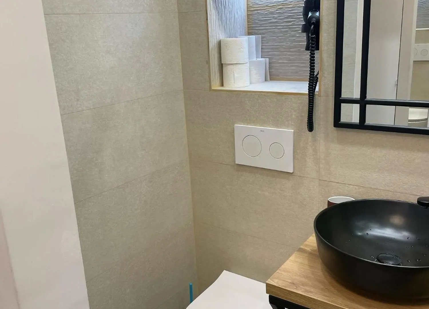 Fancy 1 Bdrm Apartment In Center Bucareste 0*,