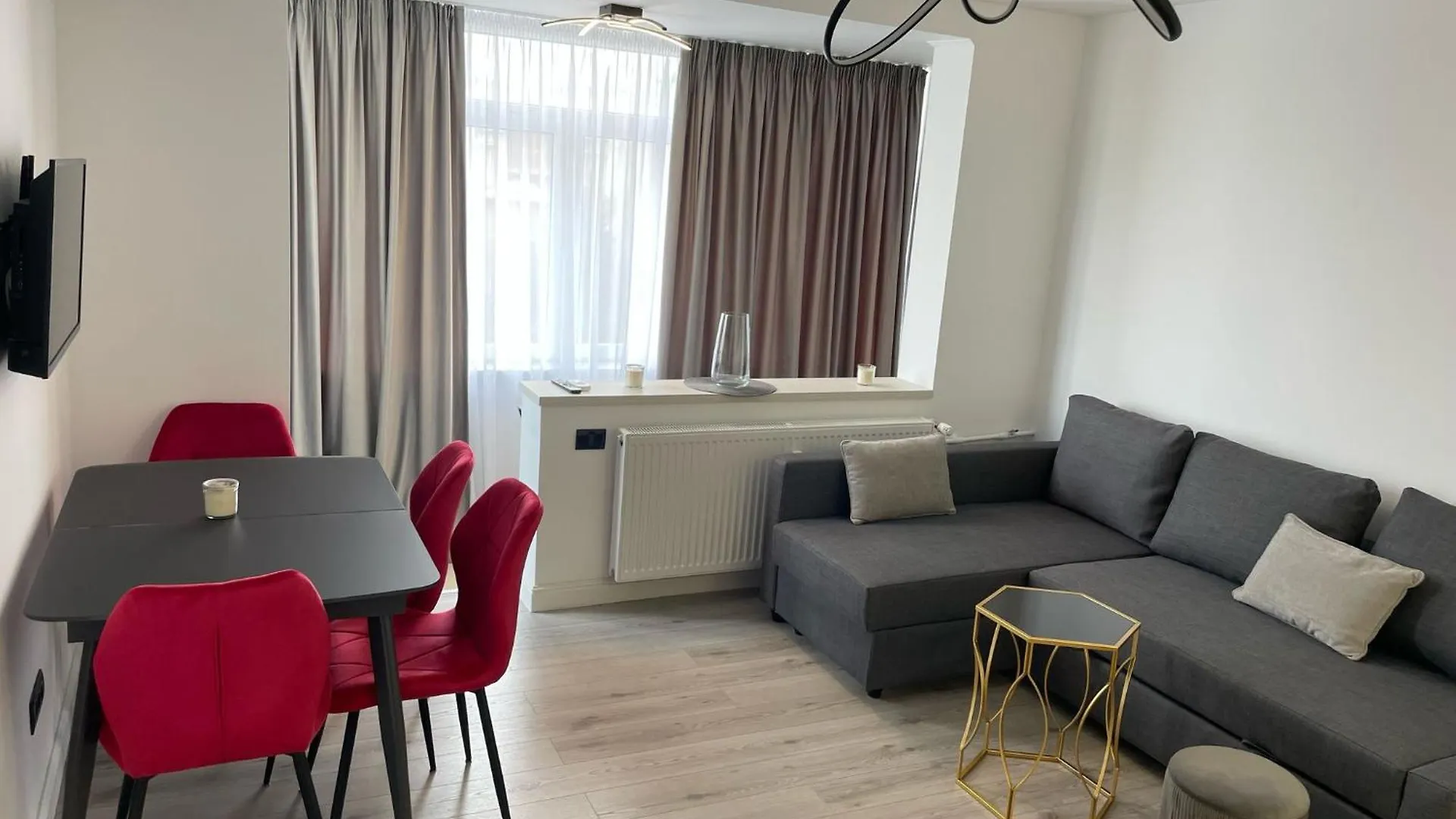 Fancy 1 Bdrm Apartment In Center Bucareste